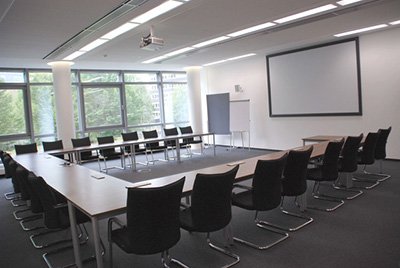 Moderne, helle Seminar- und Tagungsräume in Frankfurt Niederrad